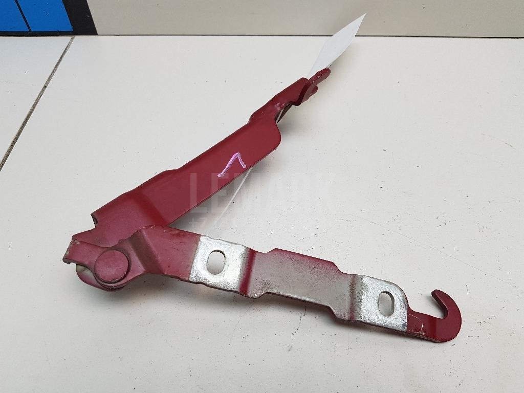 Петля капота правая