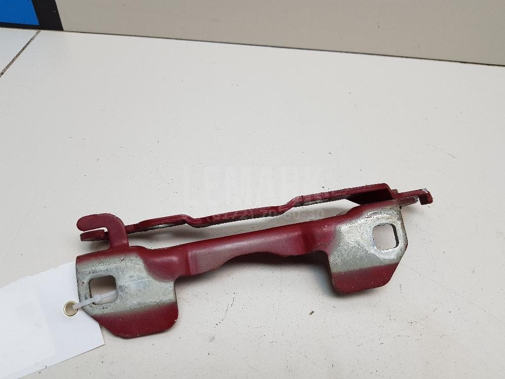 Петля капота правая