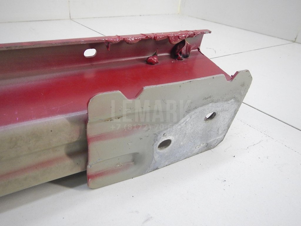 Усилитель переднего бампера