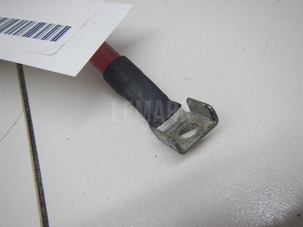 Клемма аккумулятора плюс