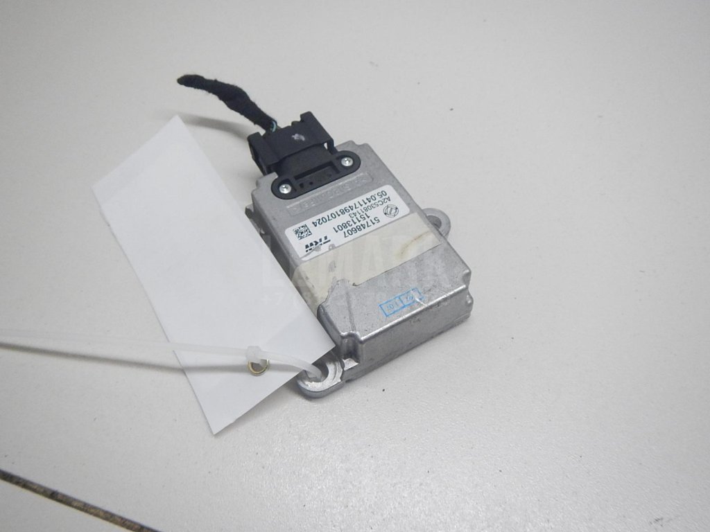 Датчик ускорения