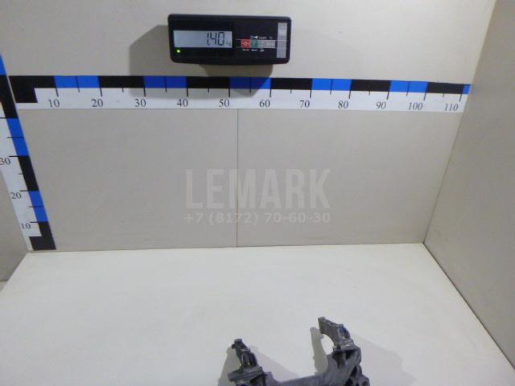 Кронштейн двигателя