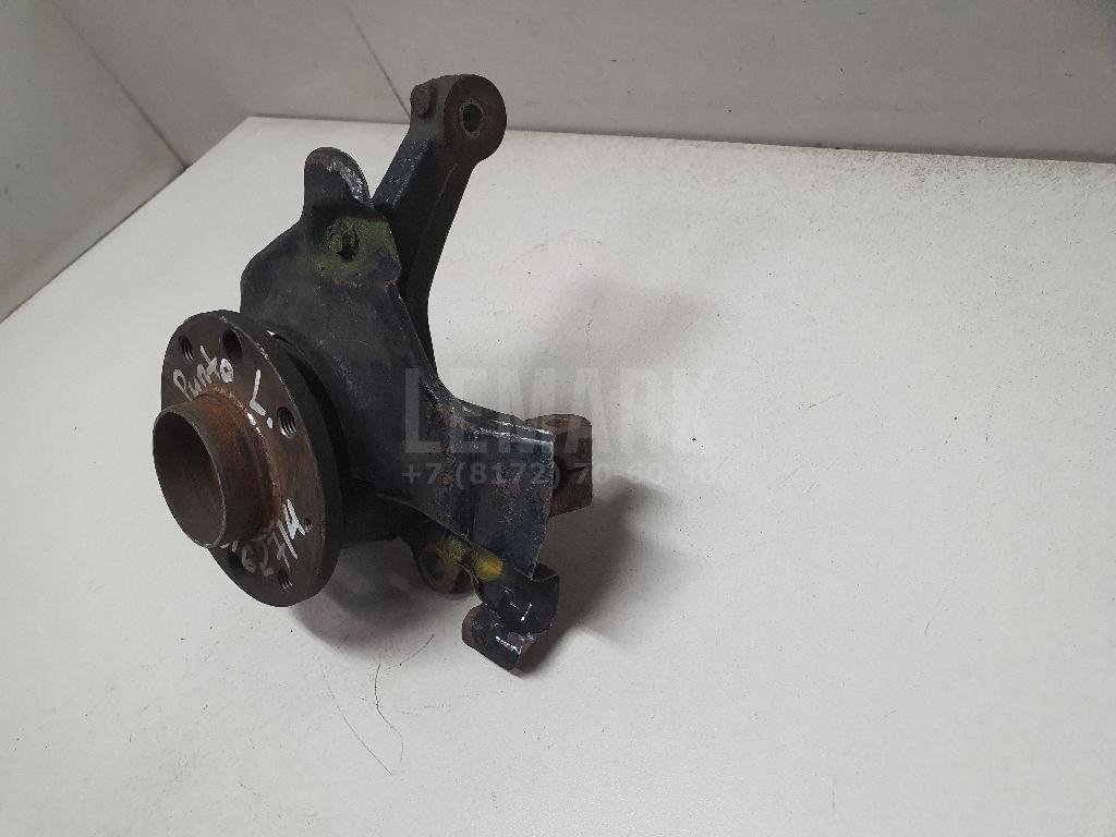 Кулак поворотный передний левый