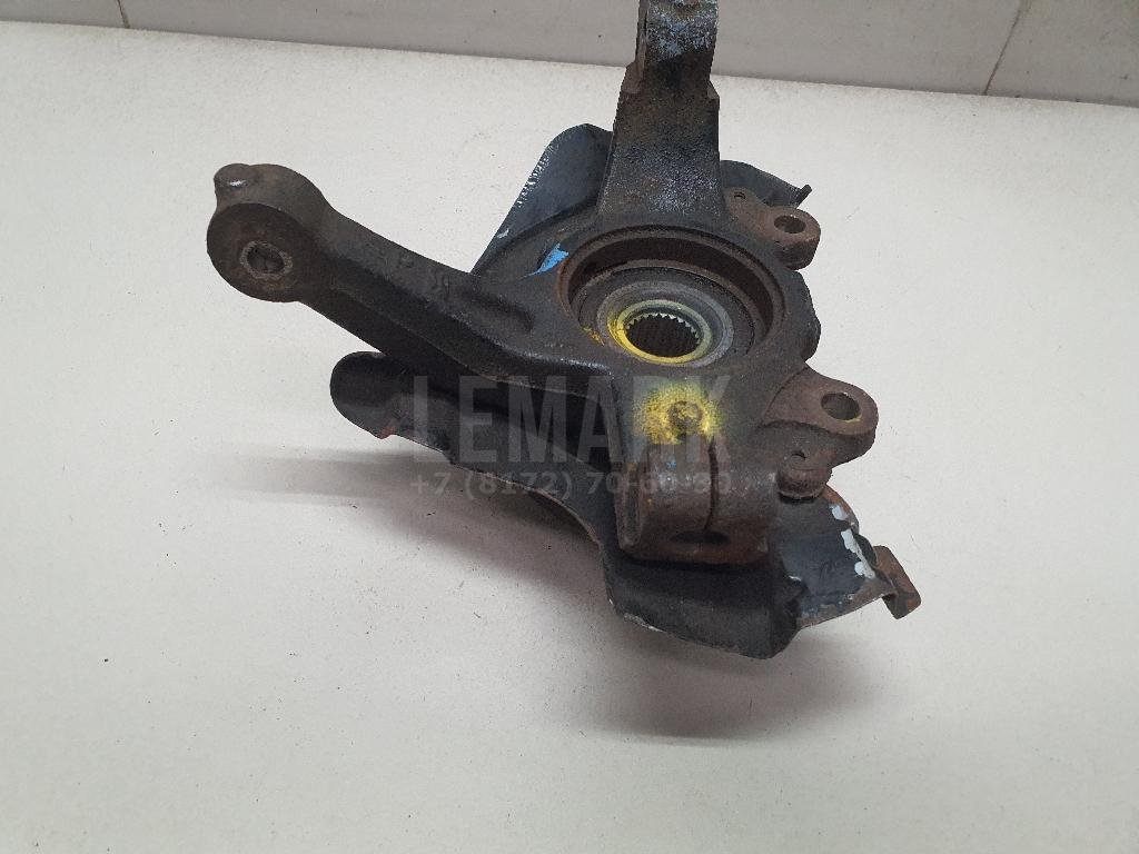 Кулак поворотный передний левый