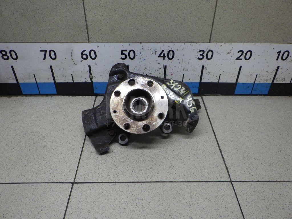 Кулак поворотный передний правый