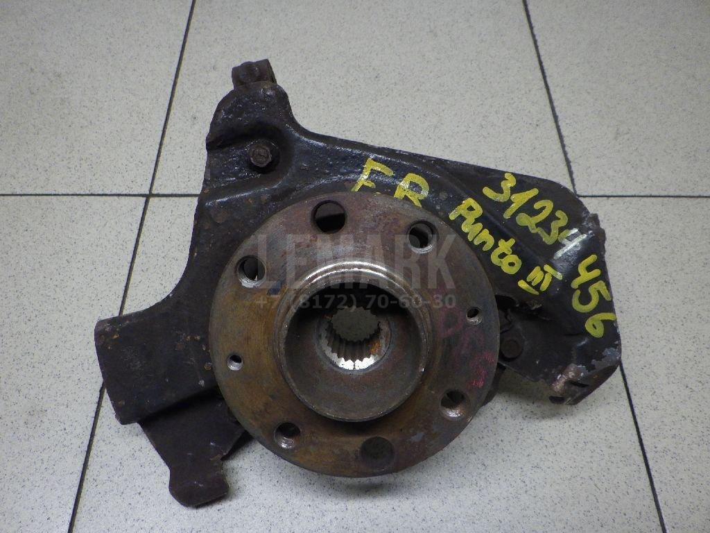 Кулак поворотный передний правый