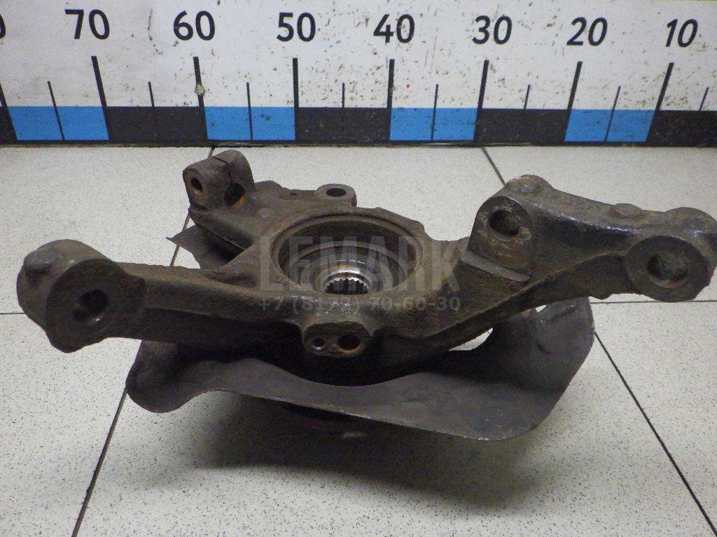 Кулак поворотный передний правый