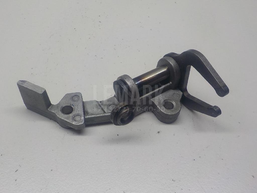 Вилка включения передачи