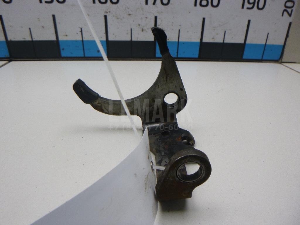 Вилка включения передачи