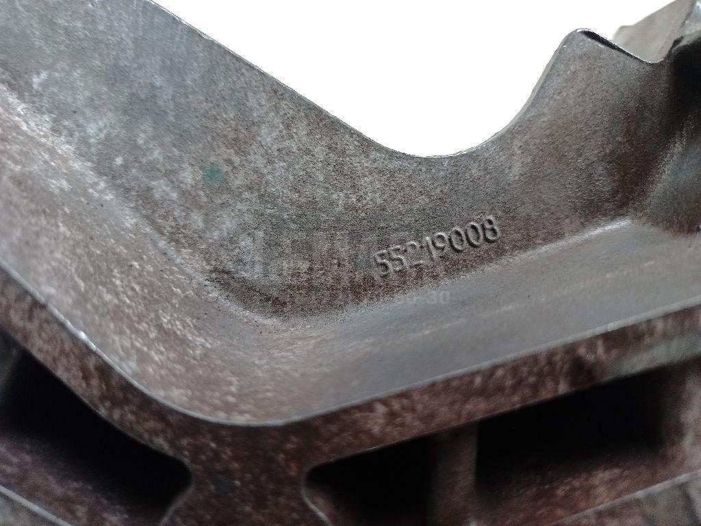 Кронштейн двигателя для  Audi A3 [8PA] Sportback 2004-2013