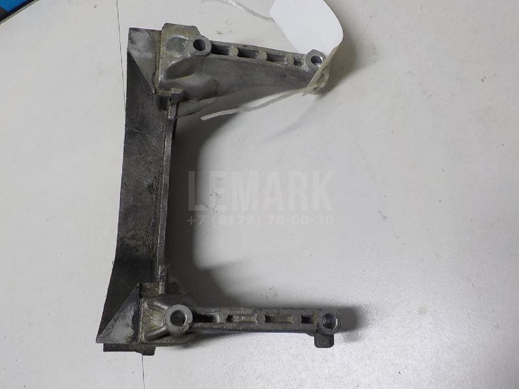 Кронштейн двигателя для  Audi A3 [8P1] 2003-2013