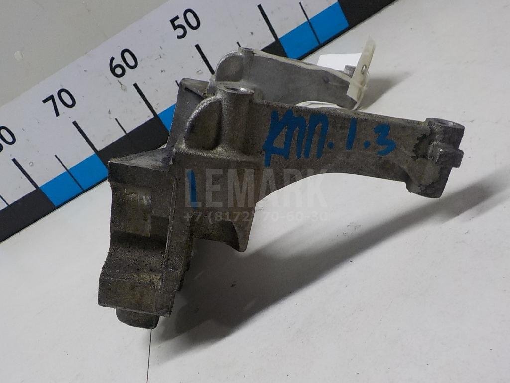 Кронштейн двигателя для  Audi A3 [8P1] 2003-2013