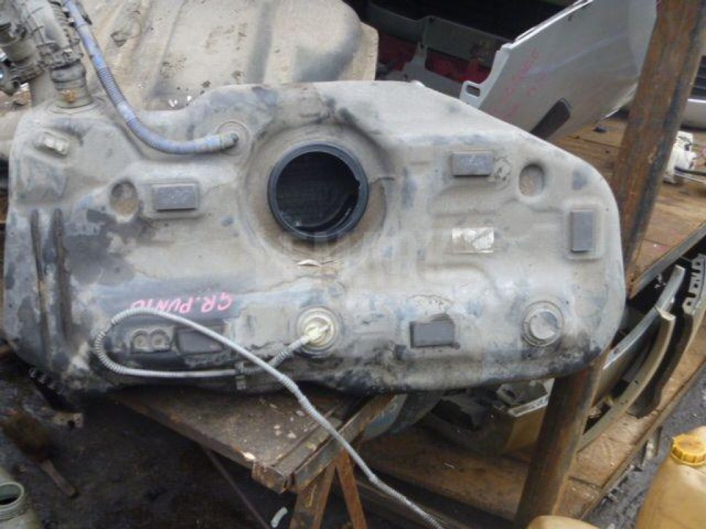 Бак топливный