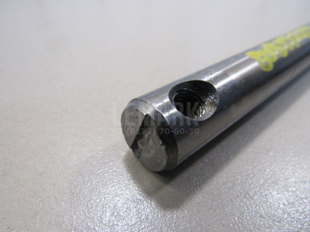 Вал КПП промежуточный