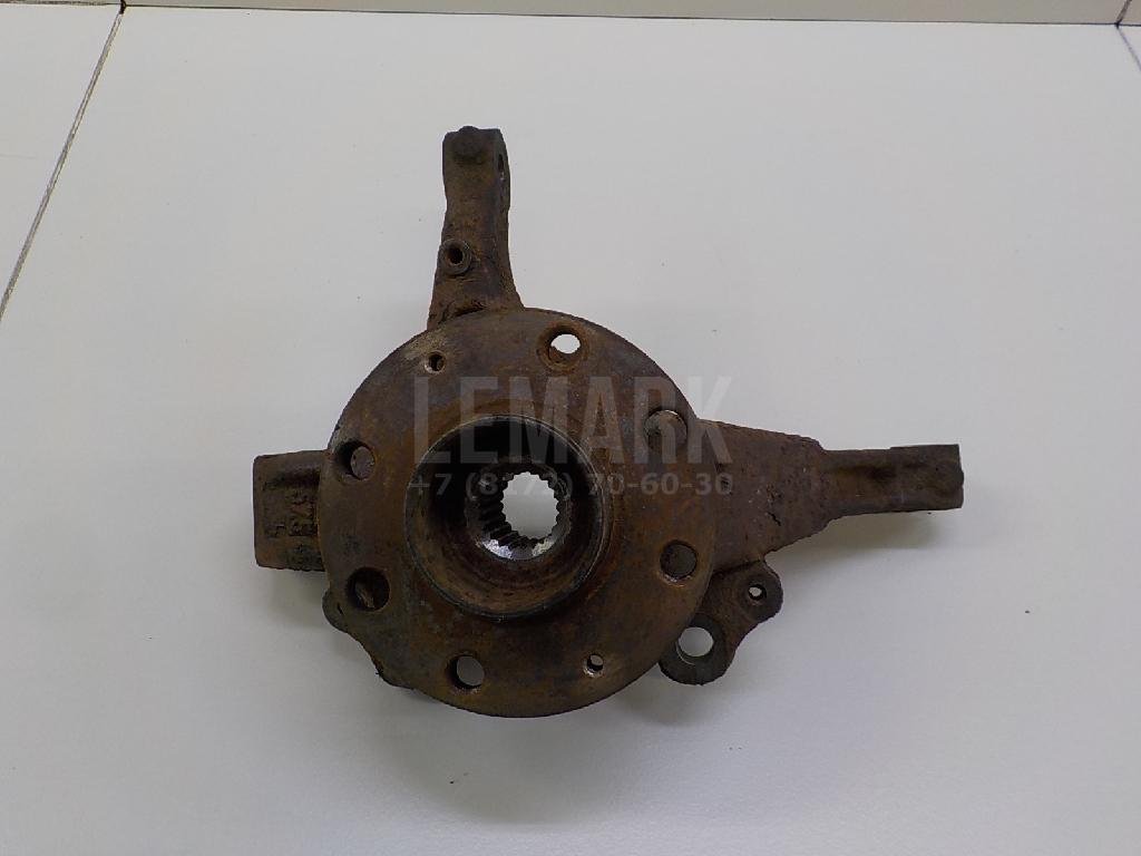 Кулак поворотный передний правый