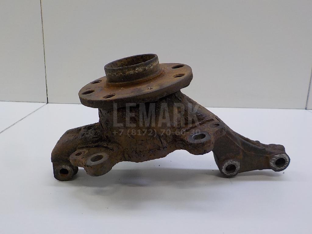 Кулак поворотный передний правый