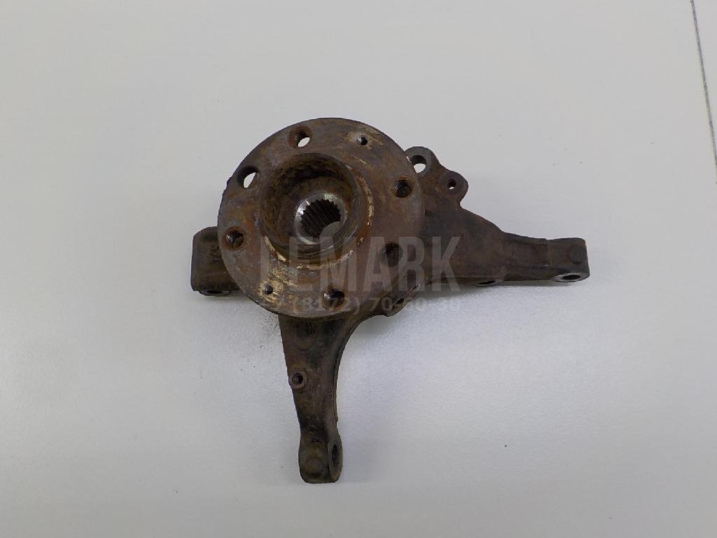 Кулак поворотный передний левый