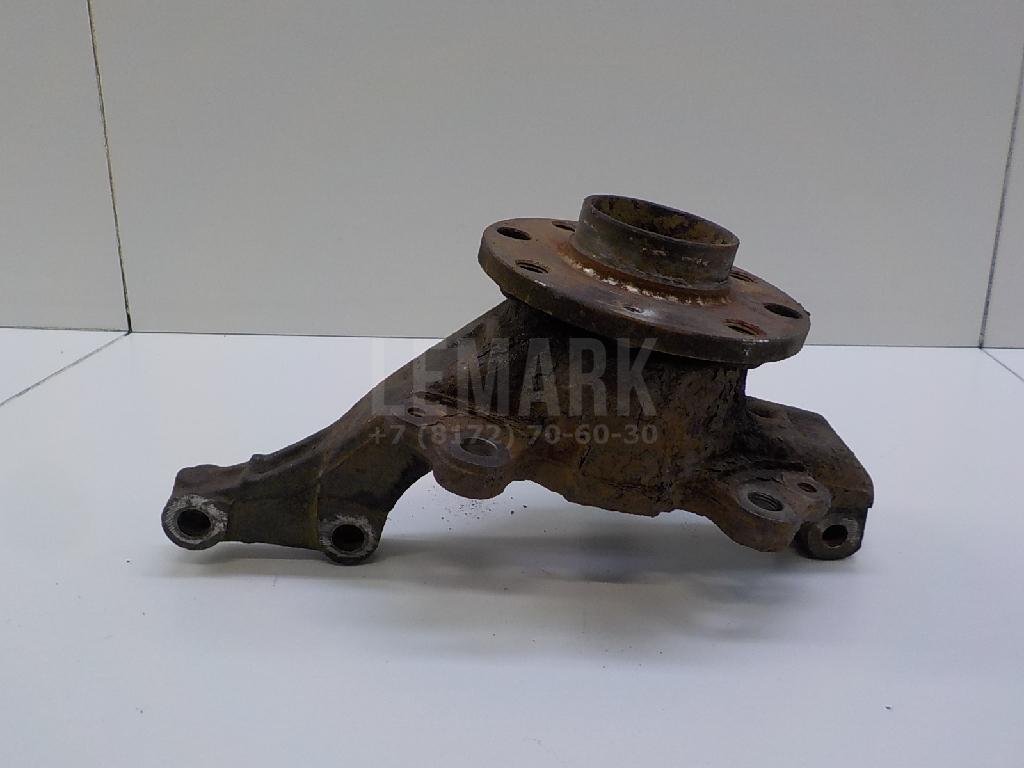 Кулак поворотный передний левый