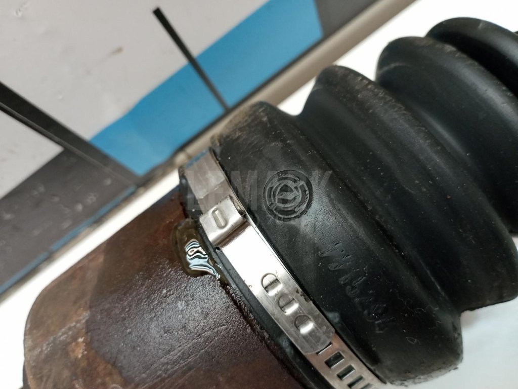 Полуось передняя правая