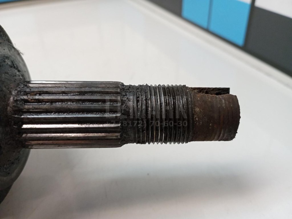 Полуось передняя правая