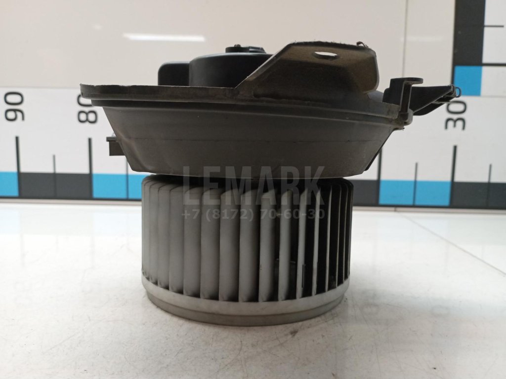 Моторчик заслонки отопителя