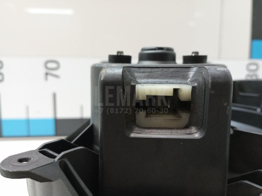 Моторчик заслонки отопителя