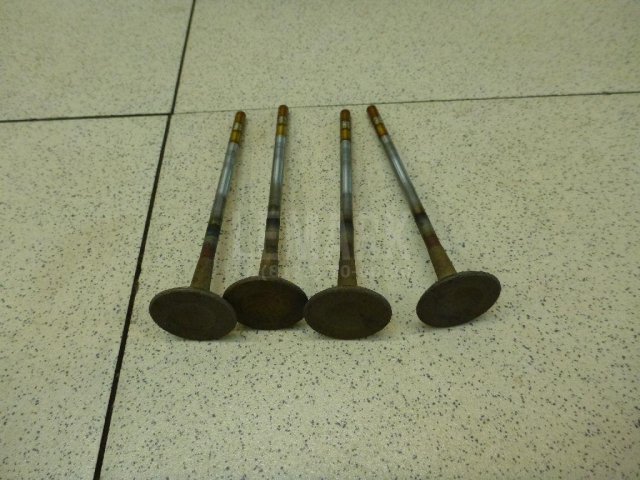 Клапан выпускной