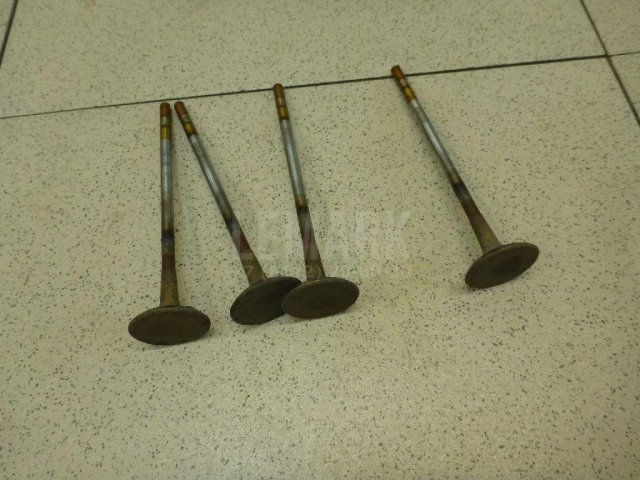 Клапан выпускной