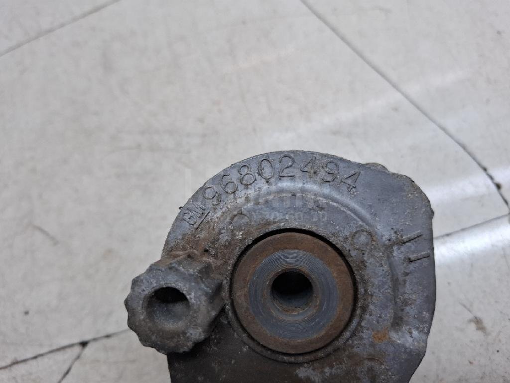 Натяжитель ремня