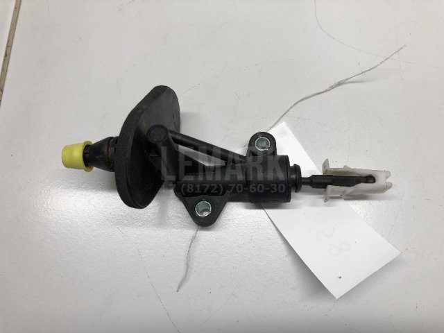 Цилиндр сцепления главный