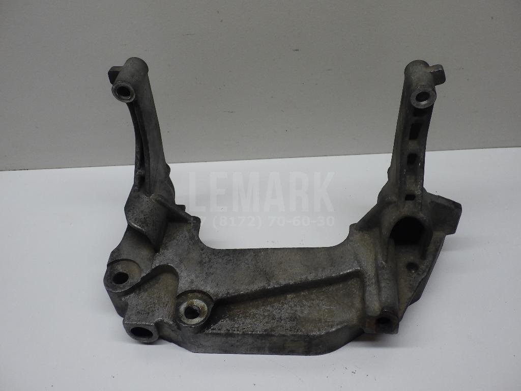 Кронштейн двигателя для  Audi A4 [B7] 2005-2007