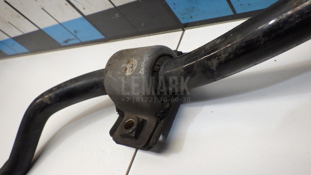 Стабилизатор передний