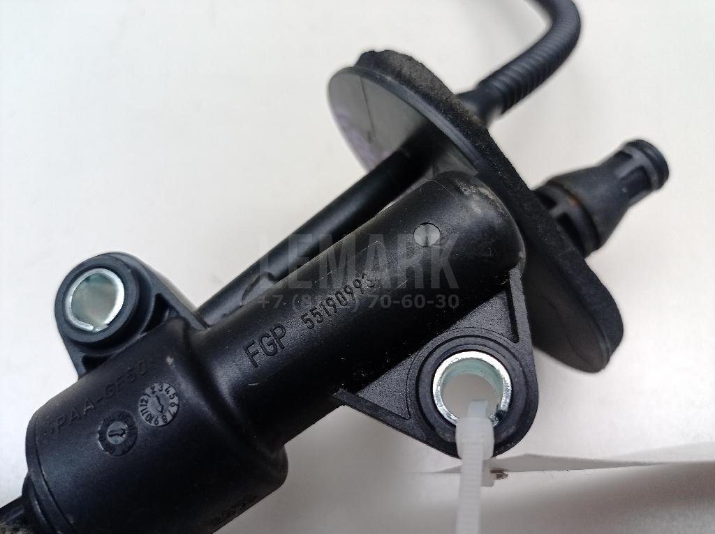 Цилиндр сцепления главный