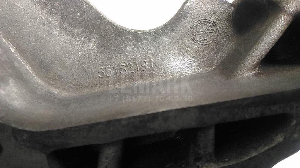 Кронштейн двигателя