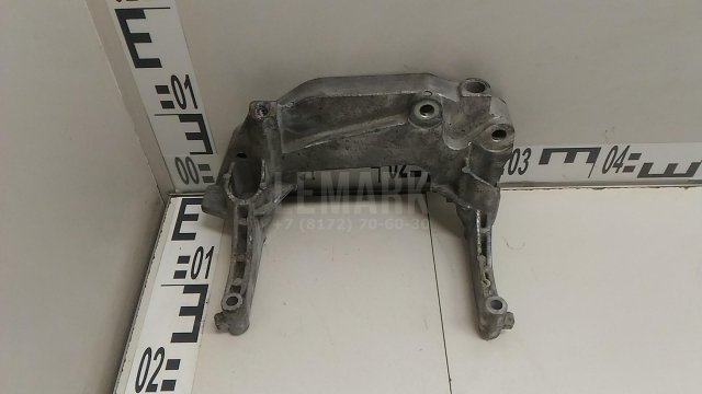 Кронштейн двигателя