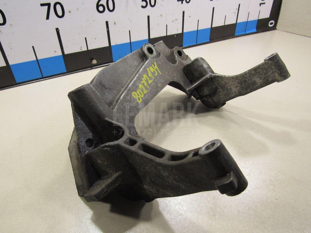 Кронштейн двигателя