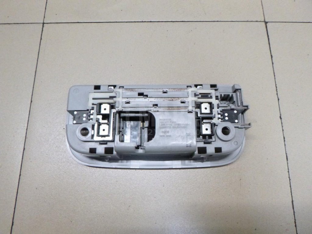 Плафон салонный