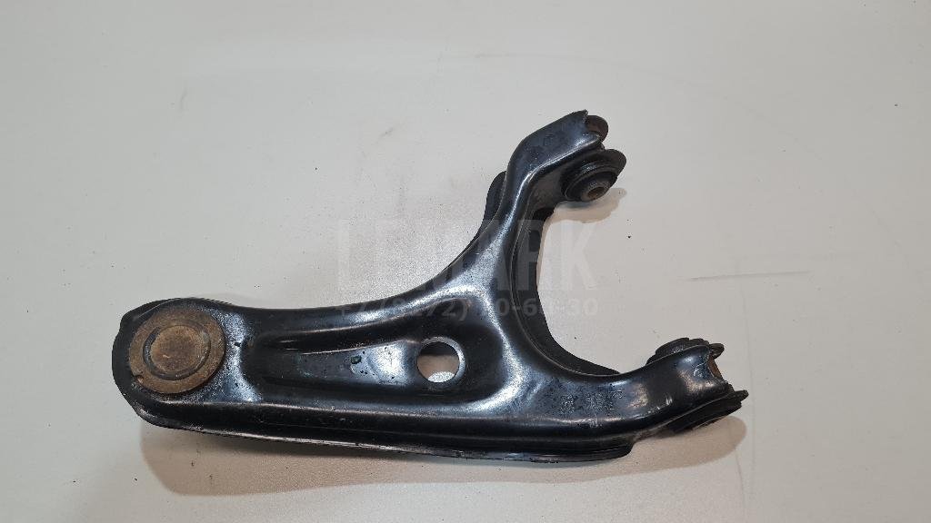 Рычаг задний верхний правый