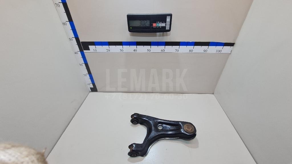 Рычаг задний верхний правый