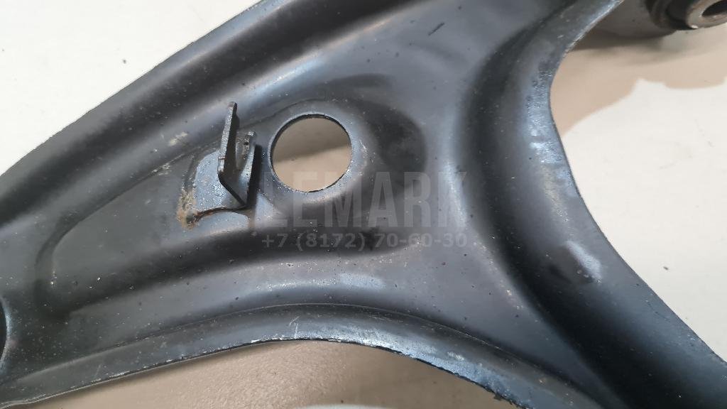 Рычаг задний верхний правый