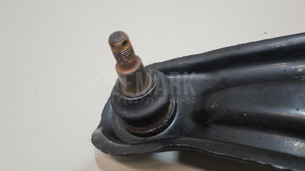 Рычаг задний верхний правый