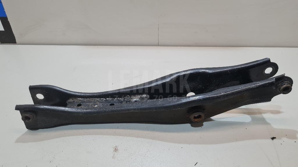 Рычаг задний нижний левый
