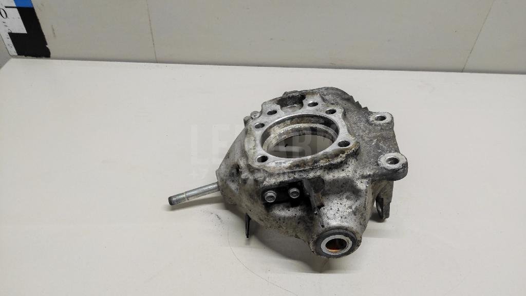 Кулак поворотный задний правый