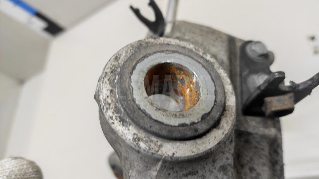 Кулак поворотный задний правый