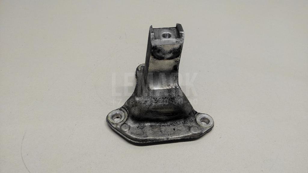 Кронштейн двигателя передний для  Audi A3 [8PA] Sportback 2004-2013