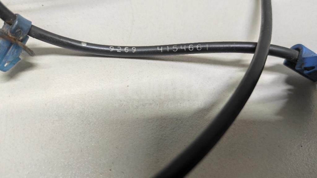 Датчик ABS передний левый