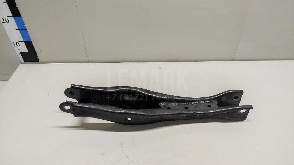 Рычаг задний нижний левый