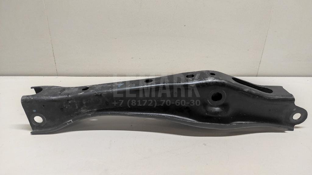 Рычаг задний нижний левый