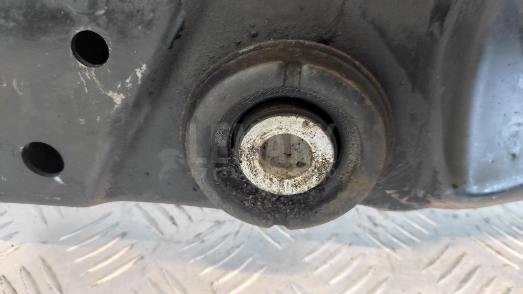 Балка подмоторная