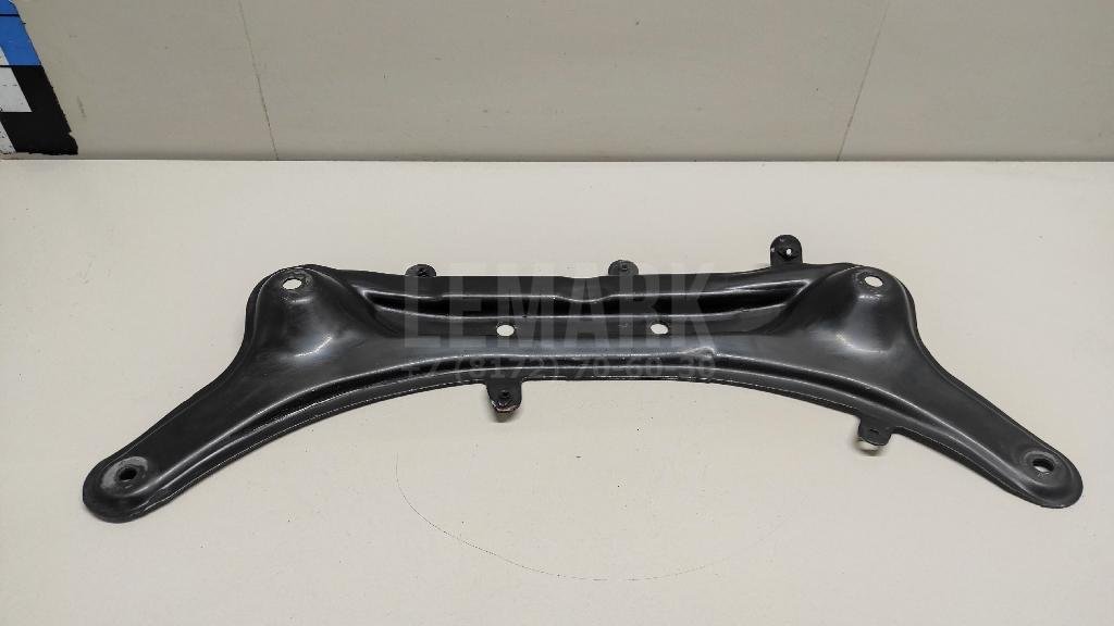 Балка передняя поперечная